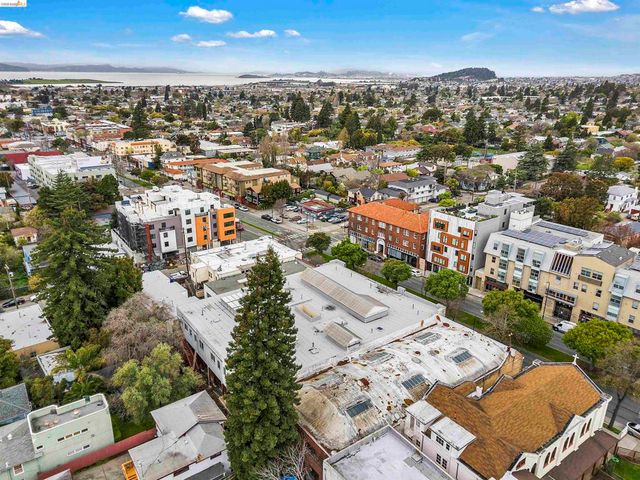 1732 University Ave, Berkeley, CA 94705