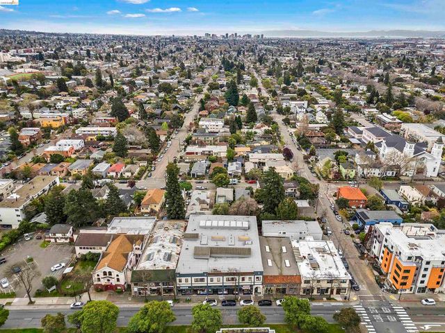 1732 University Ave, Berkeley, CA 94705