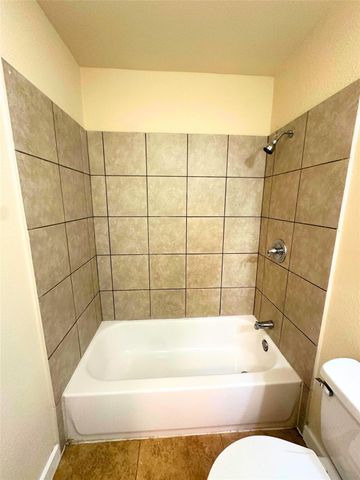 2525 Dovemeadow DR, Austin, TX 78744