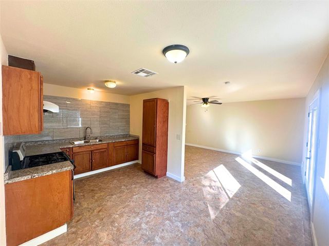 2525 Dovemeadow DR, Austin, TX 78744