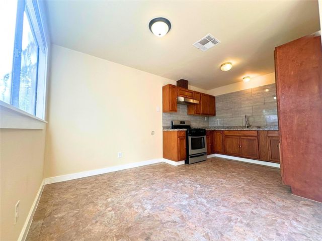 2525 Dovemeadow DR, Austin, TX 78744