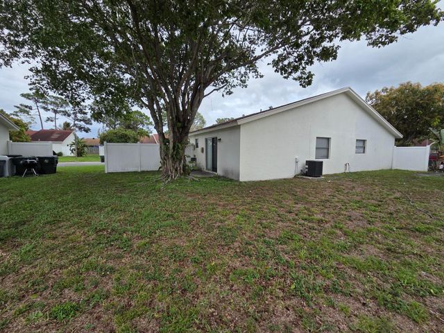 3769 Mil Race Court, Greenacres, FL 33463