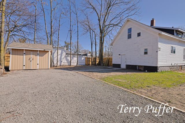 1759 Pine Street, Muskegon, MI 49442