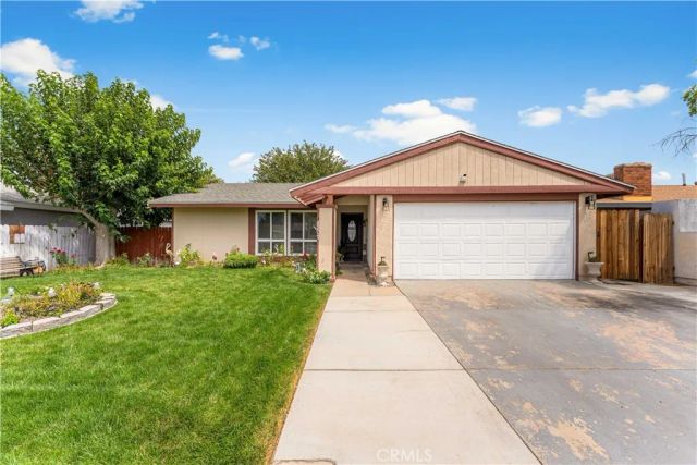 44202 E 4th Street, Lancaster, CA 93535