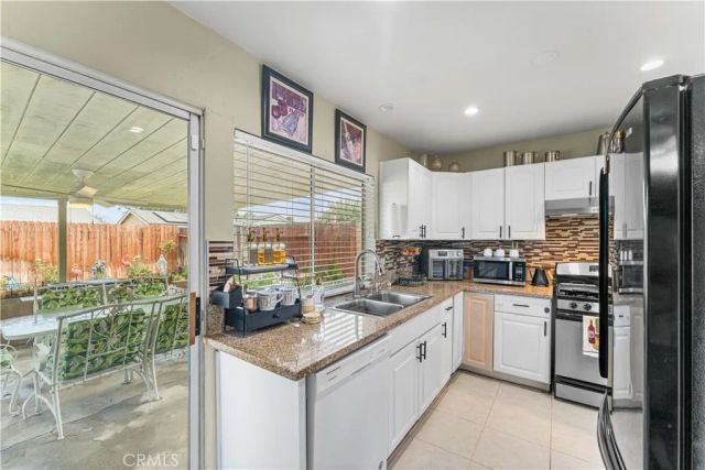 44202 E 4th Street, Lancaster, CA 93535