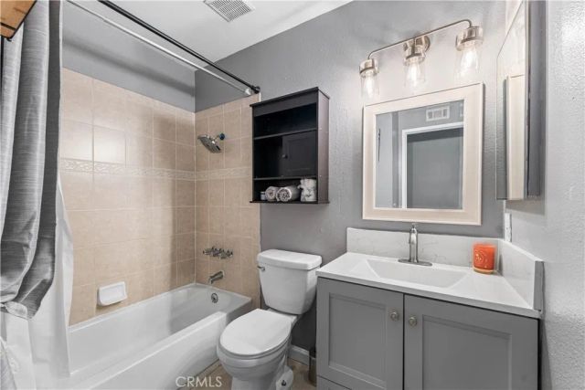 44202 E 4th Street, Lancaster, CA 93535