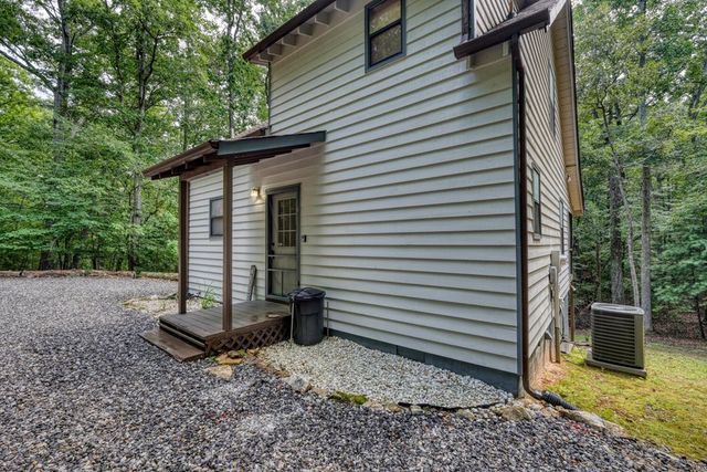121 Hawks Nest Lane, Blairsville, GA 30512