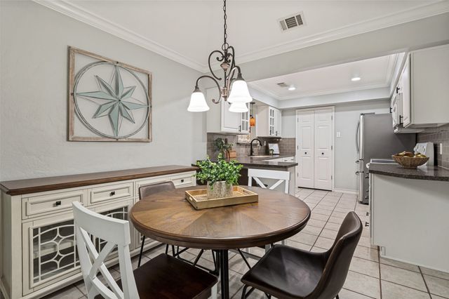 826 Cherlynne Drive, Cedar Hill, TX 75104