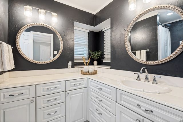 826 Cherlynne Drive, Cedar Hill, TX 75104