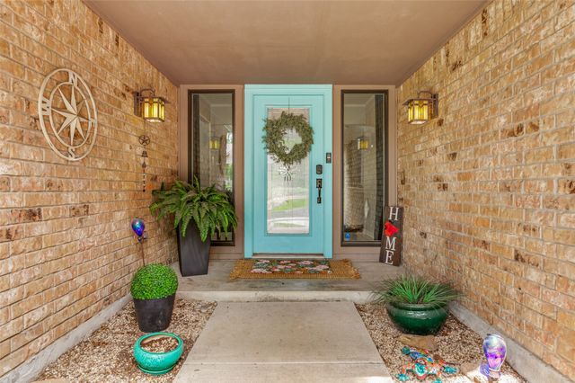 826 Cherlynne Drive, Cedar Hill, TX 75104