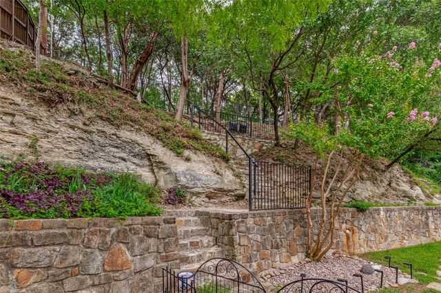 826 Cherlynne Drive, Cedar Hill, TX 75104