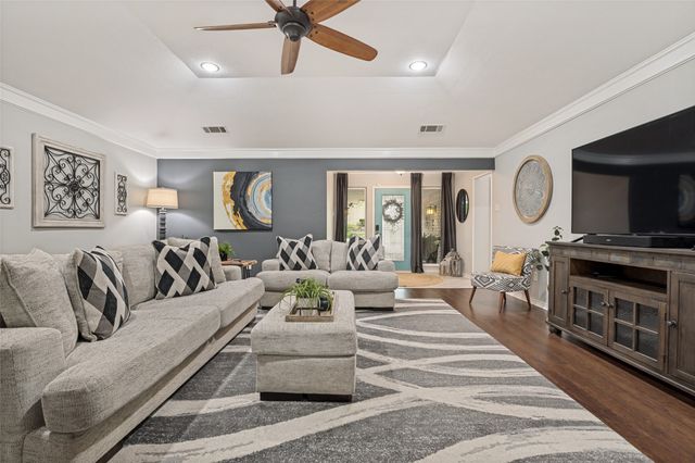 826 Cherlynne Drive, Cedar Hill, TX 75104