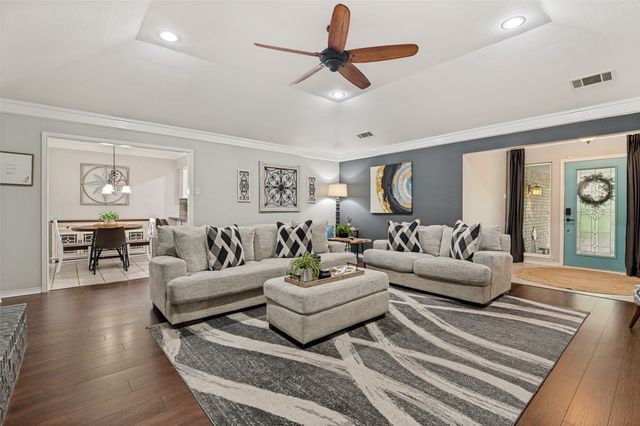 826 Cherlynne Drive, Cedar Hill, TX 75104