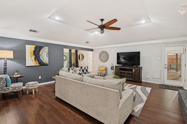 826 Cherlynne Drive, Cedar Hill, TX 75104