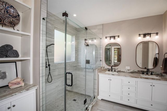 926 Mystic Village Lane, Seabrook, TX 77586