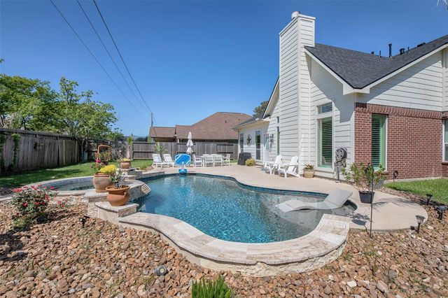 926 Mystic Village Lane, Seabrook, TX 77586