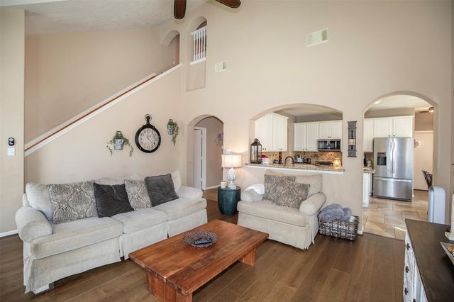 926 Mystic Village Lane, Seabrook, TX 77586
