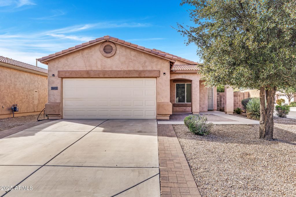 28452 N CRIMM Road, San Tan Valley, AZ 85143