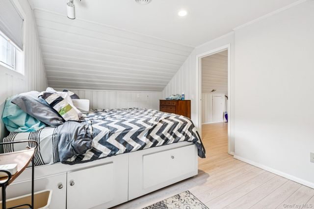 168 Glenmore Street, East Williston, NY 11596