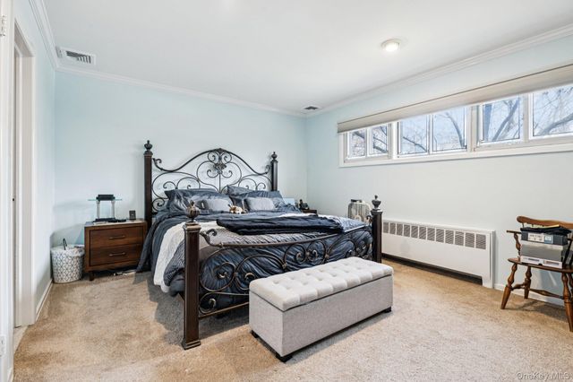 168 Glenmore Street, East Williston, NY 11596