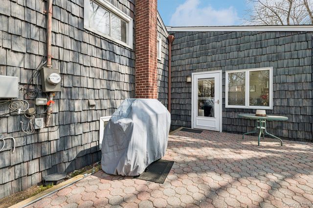 168 Glenmore Street, East Williston, NY 11596