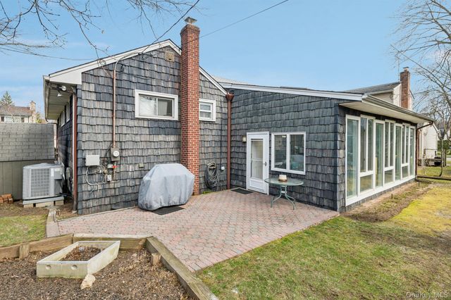 168 Glenmore Street, East Williston, NY 11596