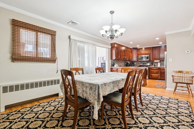 168 Glenmore Street, East Williston, NY 11596