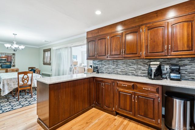 168 Glenmore Street, East Williston, NY 11596