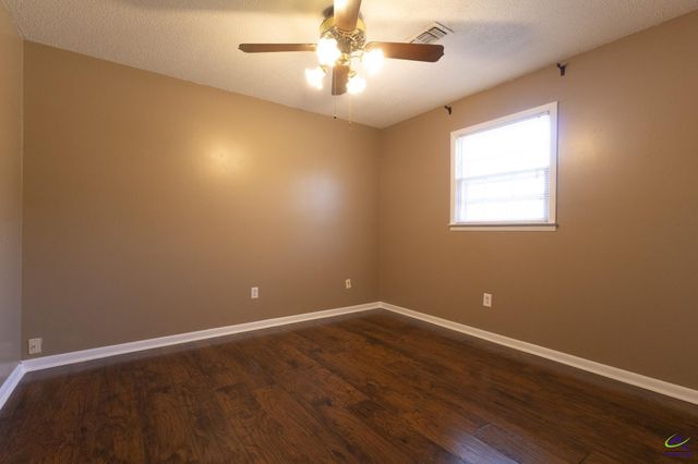 110 Stonefield Court, Warner Robins, GA 31093