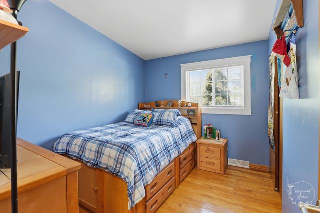 319 N Bradley Drive, Chicago Heights, IL 60411