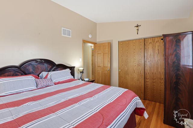 319 N Bradley Drive, Chicago Heights, IL 60411