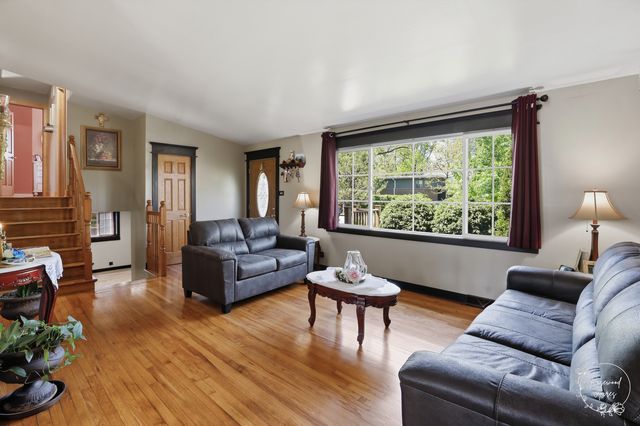 319 N Bradley Drive, Chicago Heights, IL 60411