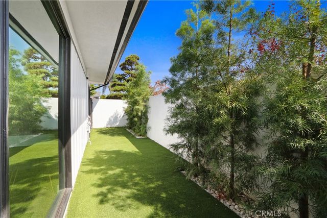 5651 Burlingame Avenue, Buena Park, CA 90621