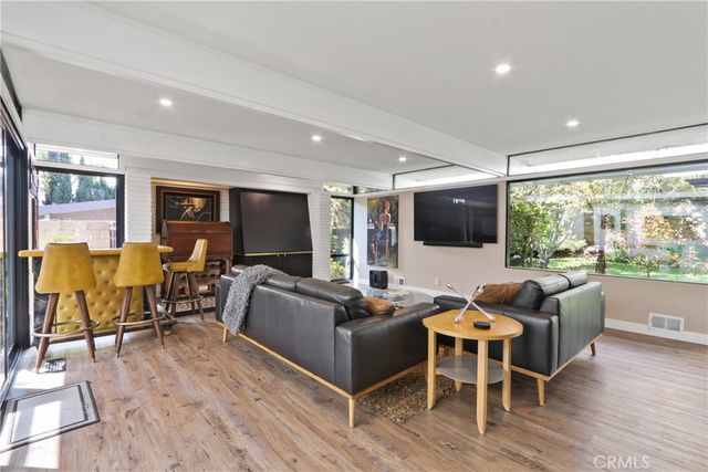 5651 Burlingame Avenue, Buena Park, CA 90621