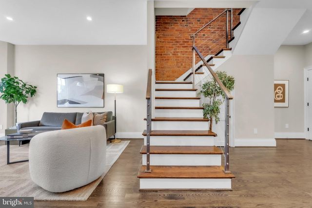 225 R ST NW, Washington, DC 20001