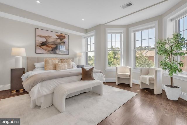 225 R ST NW, Washington, DC 20001
