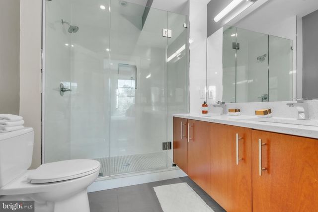 225 R ST NW, Washington, DC 20001