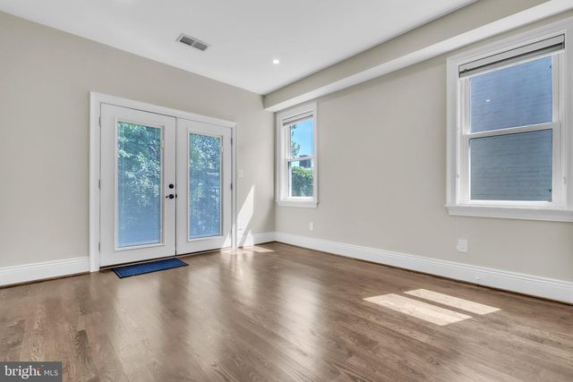 225 R ST NW, Washington, DC 20001
