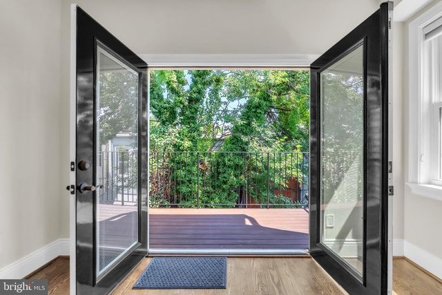 225 R ST NW, Washington, DC 20001