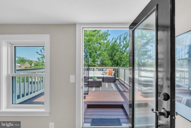 225 R ST NW, Washington, DC 20001