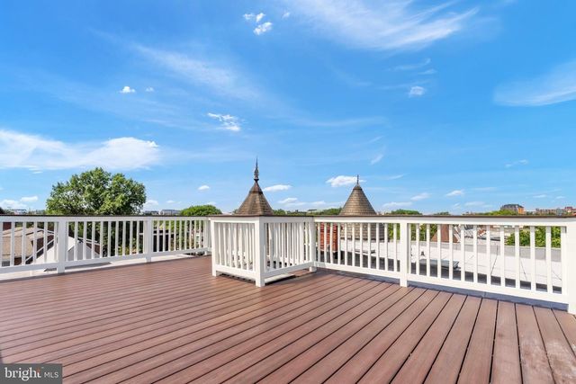 225 R ST NW, Washington, DC 20001