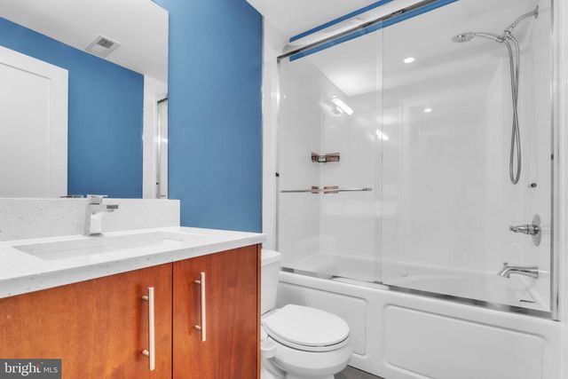 225 R ST NW, Washington, DC 20001