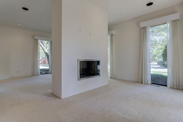 9602 Savannah Avenue, Lubbock, TX 79424