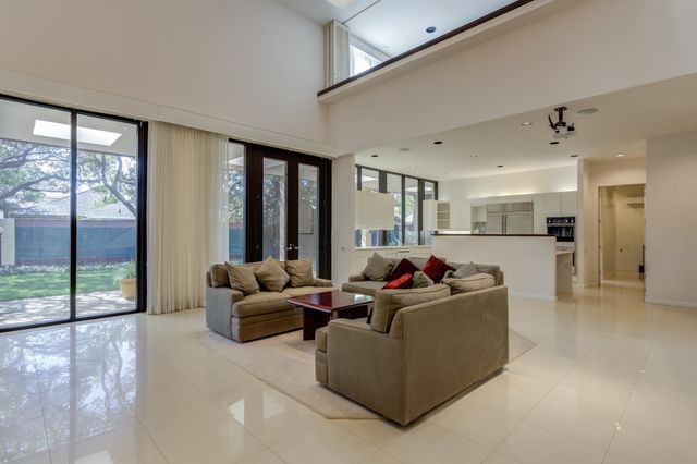 9602 Savannah Avenue, Lubbock, TX 79424