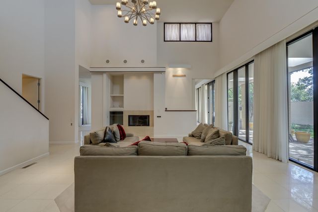 9602 Savannah Avenue, Lubbock, TX 79424