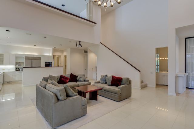 9602 Savannah Avenue, Lubbock, TX 79424