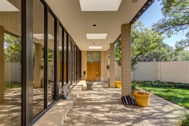 9602 Savannah Avenue, Lubbock, TX 79424