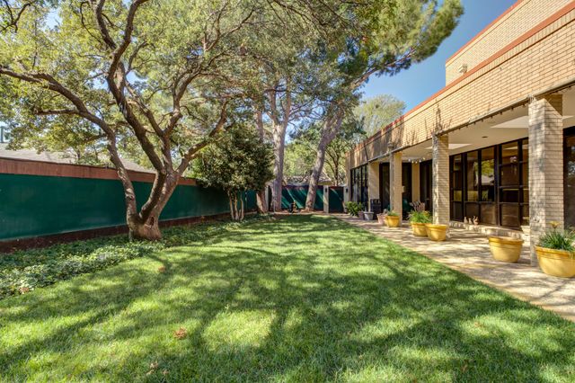 9602 Savannah Avenue, Lubbock, TX 79424