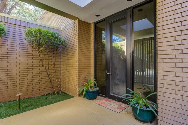 9602 Savannah Avenue, Lubbock, TX 79424