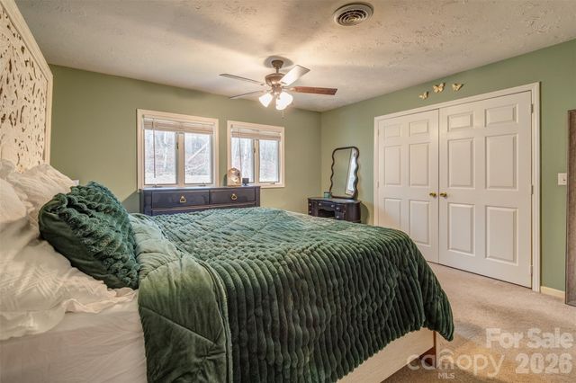 540 Britton Creek Drive, Hendersonville, NC 28791